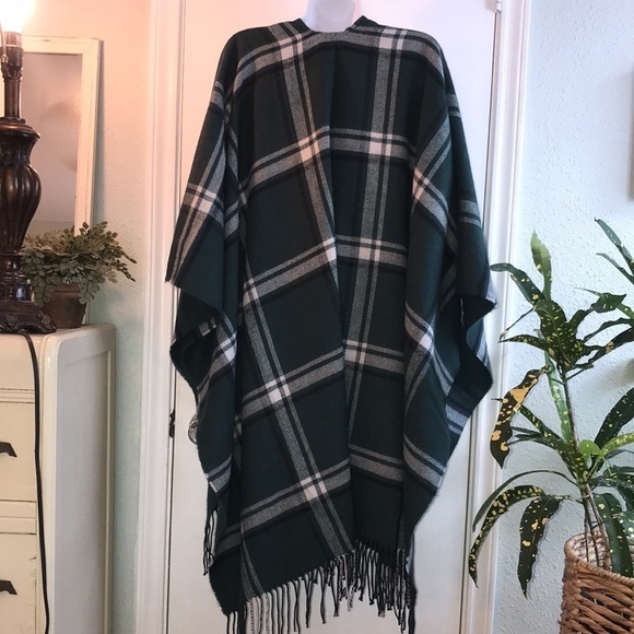 NWOT Lane Bryant Green Plaid Fringe Flannel Wrap Poncho One Size - Picture 7 of 11